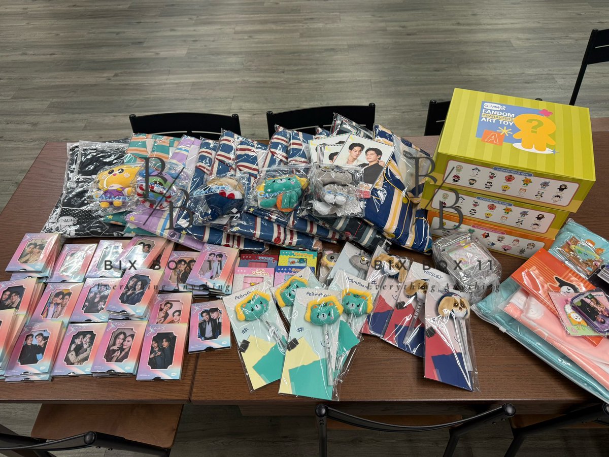 bix_box_11's tweet photo. สินค้ารอบวันแรกรับครบหมดนะคะ 🥰🫶
#BixBoxReview #GMMTVFANIVAL2026 https://t.co/M5LyShseMA