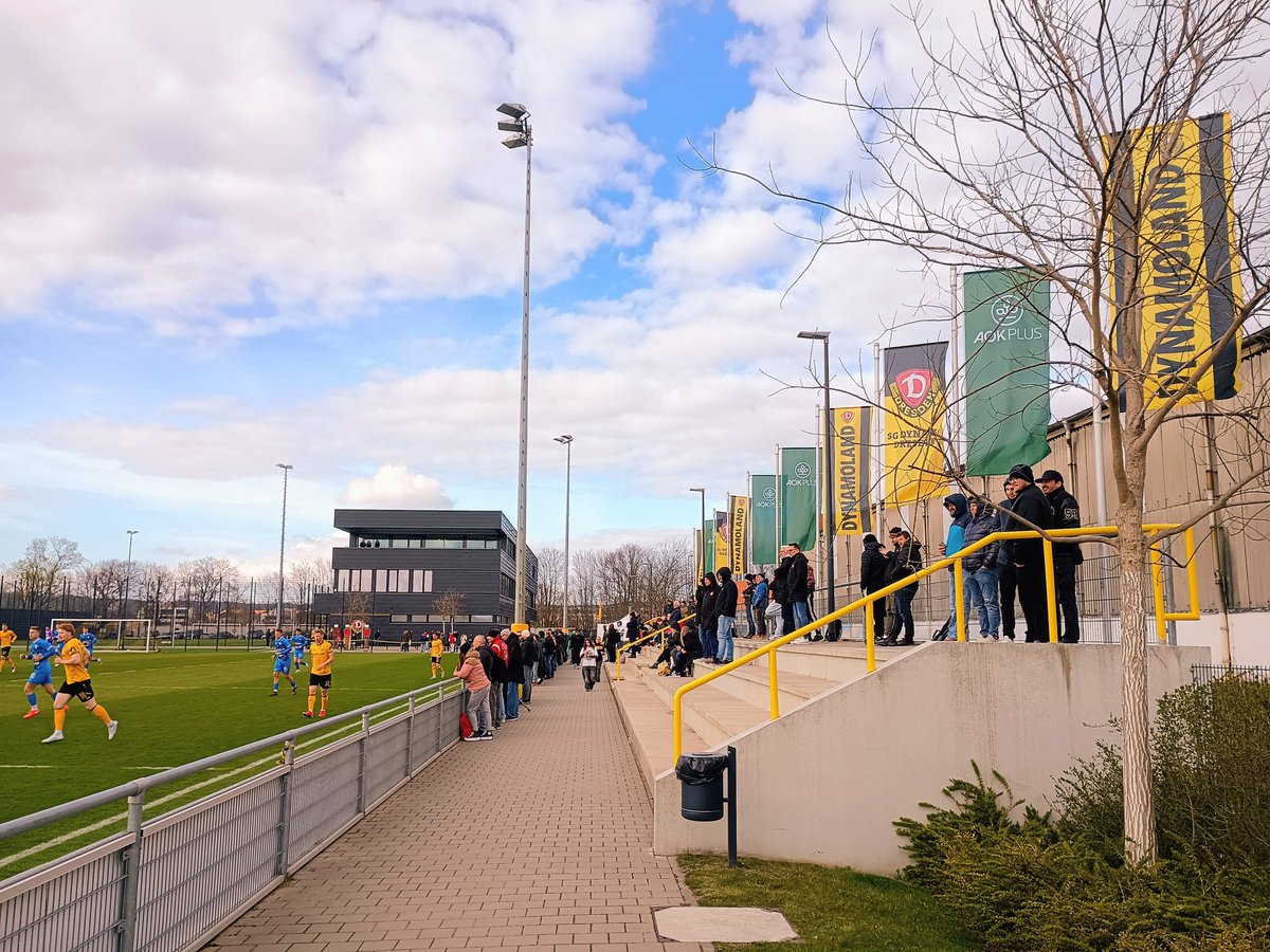 Zas Tavka tweet media