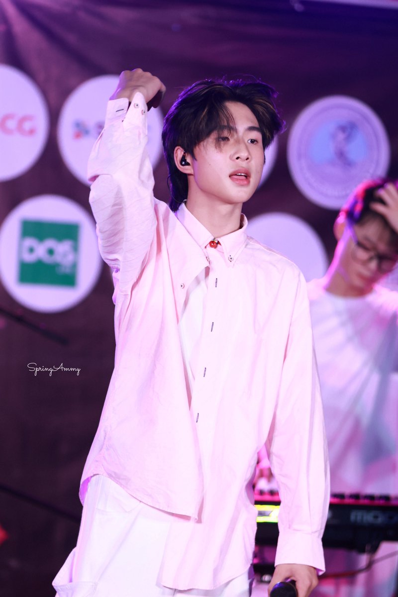 𝓐𝓶𝓶𝔂 🍀 tweet media