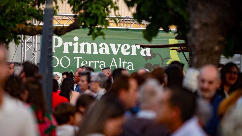 SetmanariEbre's tweet photo. 🍷 La Primavera DO Terra Alta 2026 torna amb una proposta experiencial que combina vi, cultura, paisatge i gastronomia

📷 LA NOTÍCIA: https://t.co/OaLhVKBH1T

@doterraalta @ajgandesa @carlesluz @incavicat #TerraAlta #TerresdelEbre https://t.co/gK0ruZ9ZFp