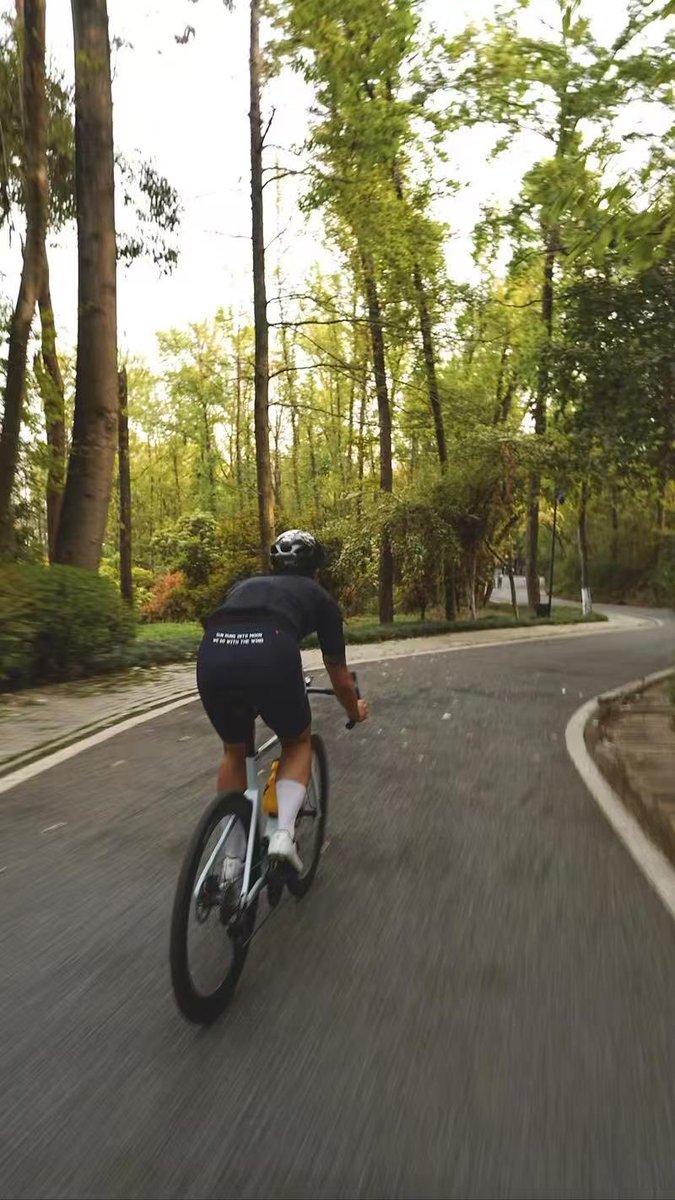 昆明十月FQ tweet media