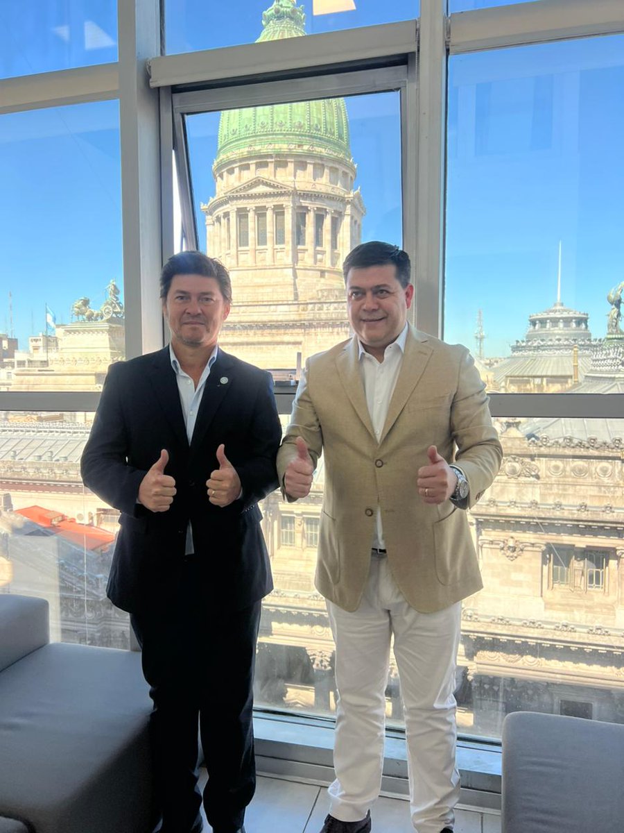 Lisandro Almirón tweet media