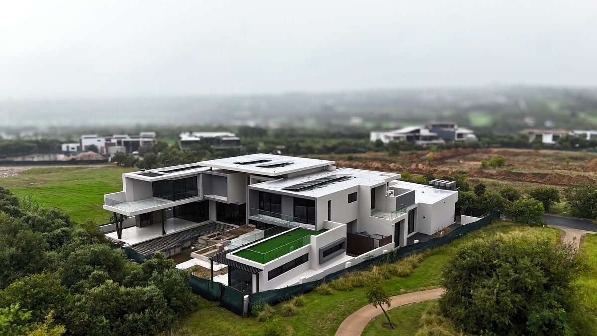 ❎e k ℹ️ tweet media