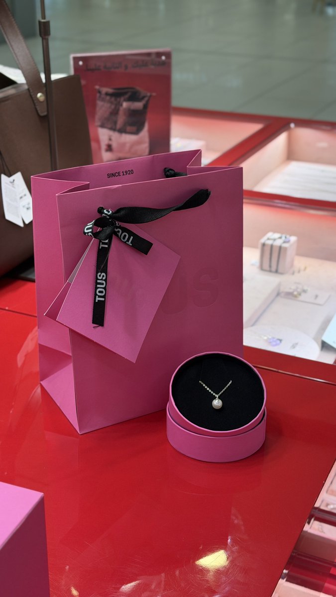 royalgifts_sa's tweet photo. لأن الفخامة في بساطتها..
عقد لؤلؤ توس، هدية تخلي اللحظة خالدة.

اطلب الآن لعيونها 👇

🌐 https://t.co/ivF4CEodU6
📞 WhatsApp: 0560344374

🚚 الرياض•جدة•مكة | 💳 تابي•تمارا

#توس #مجوهرات #السعودية #هدايا_الرياض #هدايا_جدة https://t.co/AJNBZsMls4