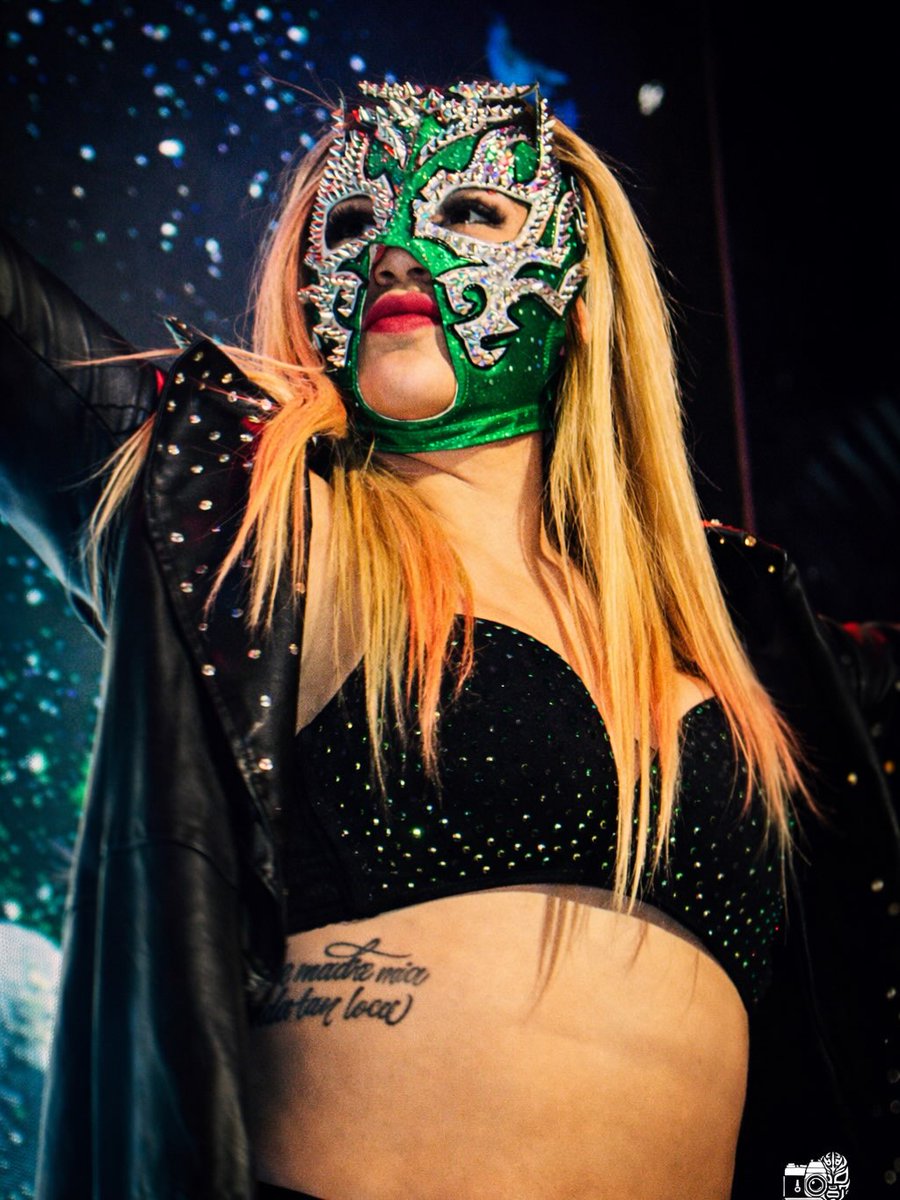 ◕‿↼) tweet media