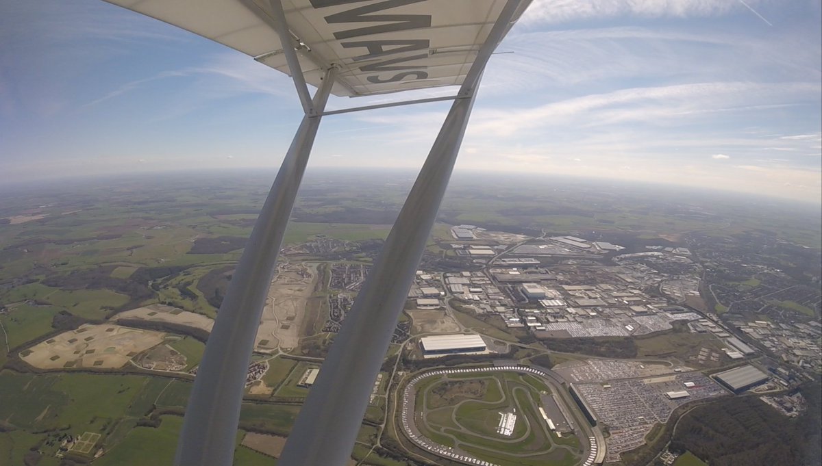 flywithlee's tweet photo. It was a bumpy one, plenty of thermals for those glider pilots out there, but another great lesson today. 

Focused on critically low airspeed &amp; flying a constant radius around a fixed point

#threeaxismicrolight #skyrangernynja #nppl #generalaviation #aviation https://t.co/gJWvh4nVDE