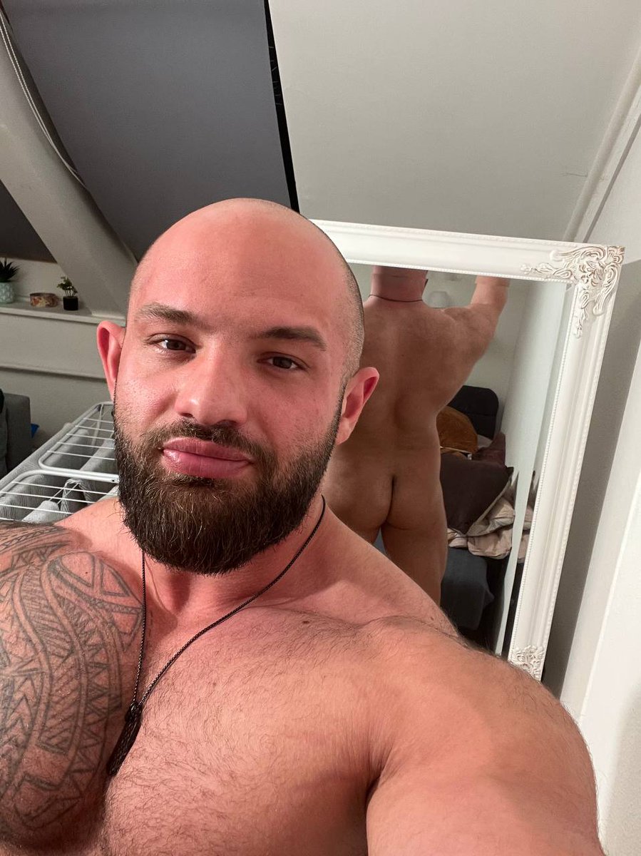 Chudai

All my content 
linktr.ee/marcuspower