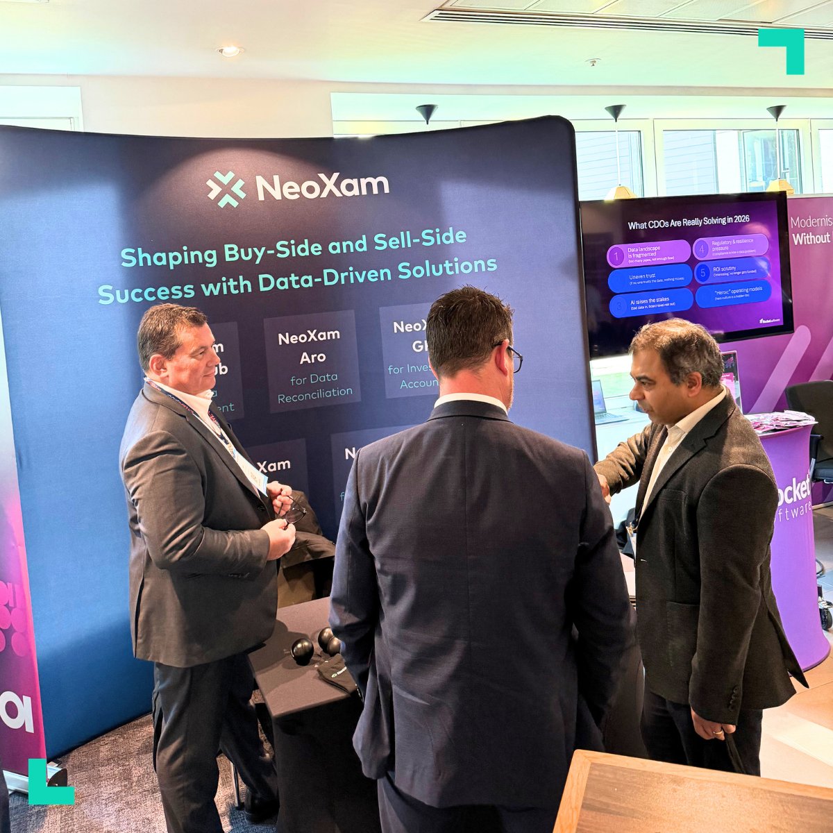 NeoXam tweet media