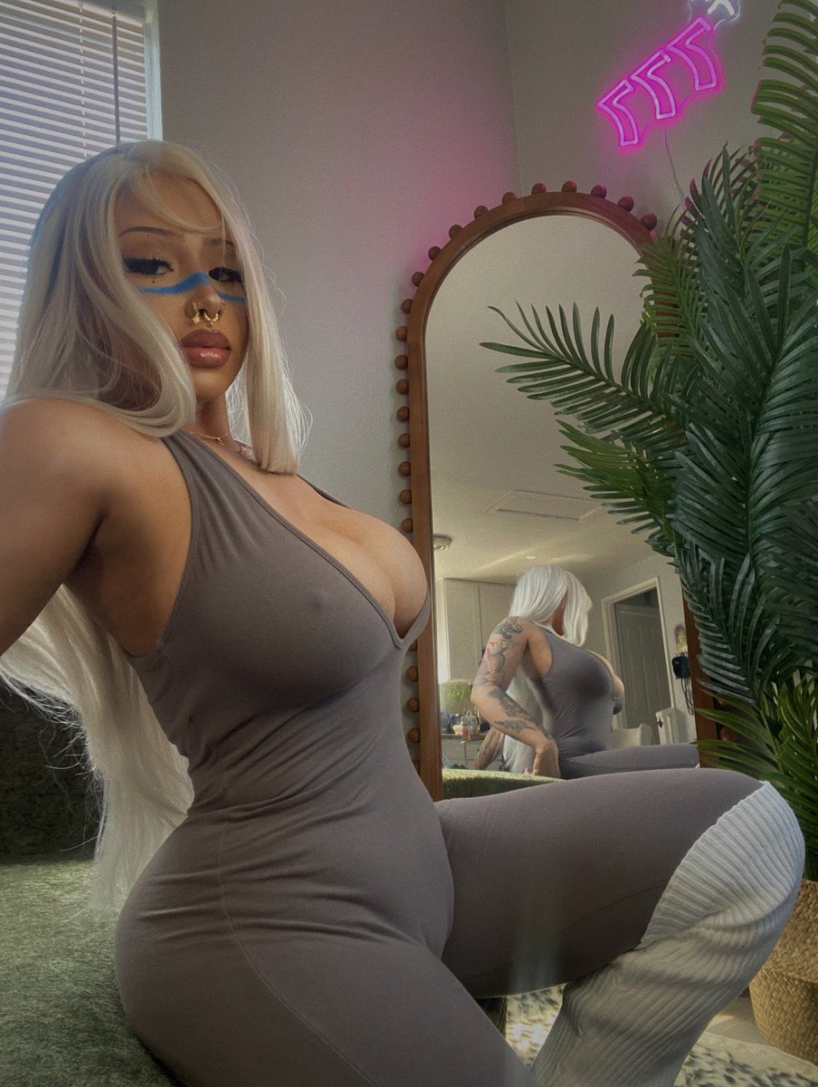 GALAKTIKASTARR's tweet photo. 🩵👀 https://t.co/PoVmCUuQe6