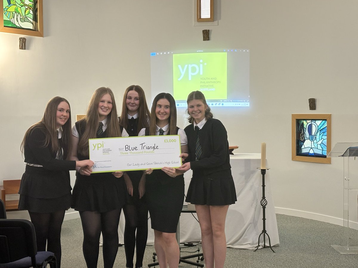 OLSPECOTEAM's tweet photo. Celebrating the winning team and charity! @OLSPHigh https://t.co/xz4UXTfkxz