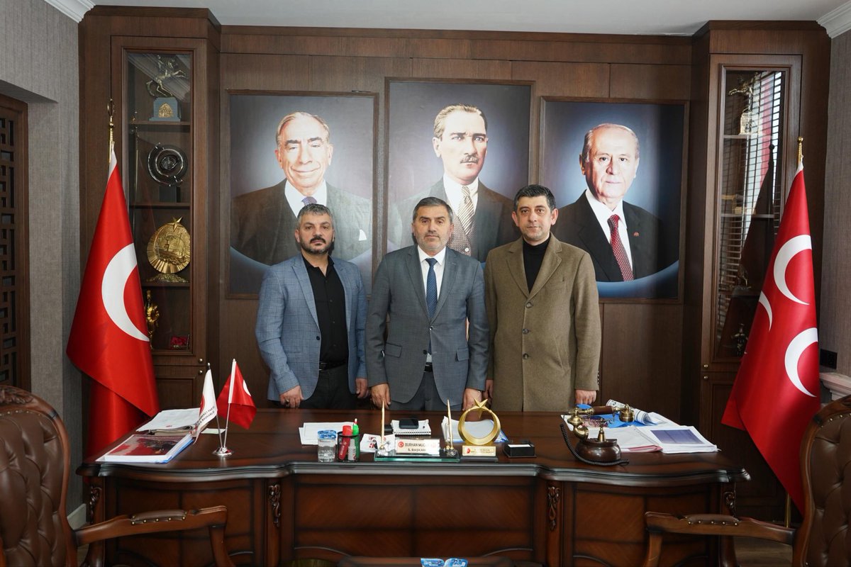 SamsunDernekCSM's tweet photo. @CirakStajFED başkanımız @MuratCaner55 ve dernek başkanımız @zekierk82149159 ile @MHP_Bilgi #Samsun İl Başkanı Sn.Burhan Mucur’u ziyaret ederek staj-çıraklık sigortası mağduriyetimize ilişkin destek talebimizi yeniledik.
@MhpTbmmGrubu 
#StajÇıraklıkSigortasıMağduruAdalettenMahrum https://t.co/zl2GqUGf0k