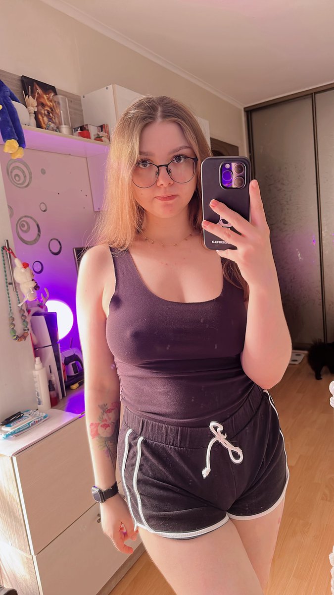 Coralie 🇫🇷 tweet media