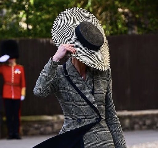 blake ౨ৎ tweet media