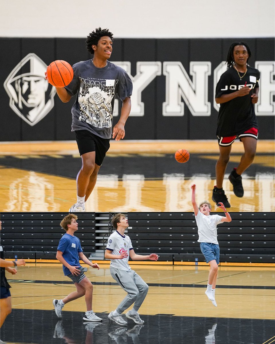 BishopLynch's tweet image. Shoutout to the Class of 2030 for showing up and showing out for Friar Night Lights yesterday! The future is bright, and you’re officially a #Friar. #FriarFamily #BELONGING #GoFriars 🖤