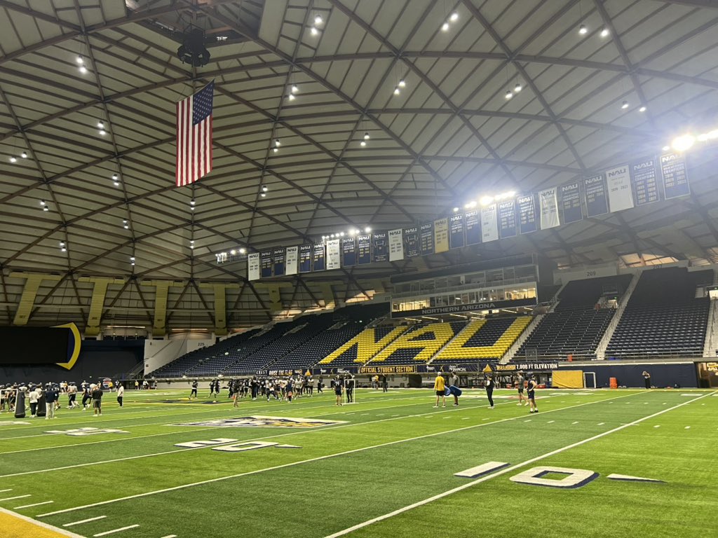 Thank you <a href="/dsema24/">Dom Sema</a> for the invite to a great visit! I loved watching practice and learning more about  <a href="/NAU_Football/">NAU Football</a>! #GoTitans #GoJacks 

<a href="/Coachbwright4/">Brian Wright</a> 
<a href="/FouHoChing/">Tausagafou Ho Ching</a> 
<a href="/coachmaxsilver/">Max Silver</a> 
<a href="/TimRoschmann/">Tim Roschmann</a> 
<a href="/CoachB_Larson/">Bryan Larson</a> 
<a href="/CoachTDG/">Trenton D. Greene</a> 
<a href="/KendallColeman_/">Coach KC</a> 

<a href="/Coach_Pasquel/">bpasquel</a> <a href="/coach_hudnutt/">Coach Hudnutt</a>