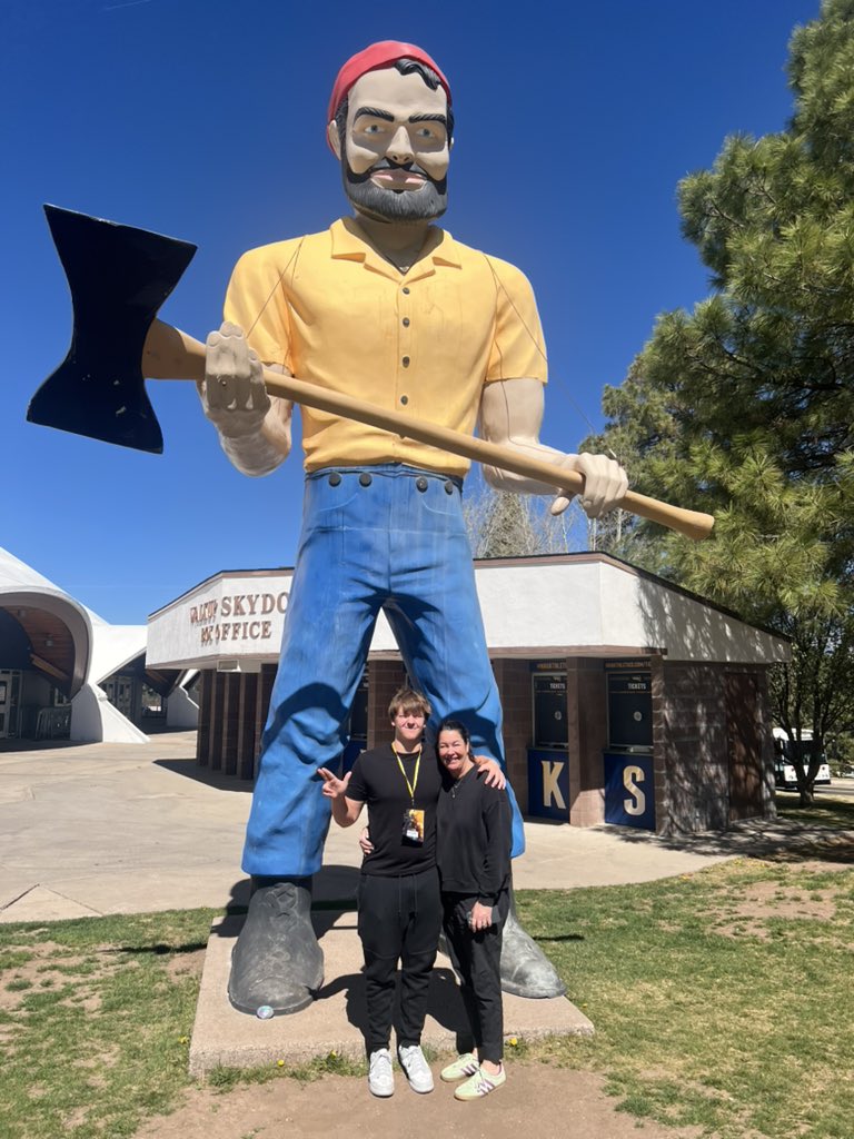 MiloMarini45999's tweet photo. Thank you @dsema24 for the invite to a great visit! I loved watching practice and learning more about  @NAU_Football! #GoTitans #GoJacks 

@Coachbwright4 
@FouHoChing 
@coachmaxsilver 
@TimRoschmann 
@CoachB_Larson 
@CoachTDG 
@KendallColeman_ 

@Coach_Pasquel @coach_hudnutt @TitanFootballAZ @rudycar12 @ZacharyMcBry @JUSTCHILLY @BrandonHuffman @GregBiggins @Ricoknowstiktok @adamgorney @therealbeadle @Rivals @247Sports @Sports360AZ @AZPrepVarsity @PrepRedzoneAZ @sixstarfootball