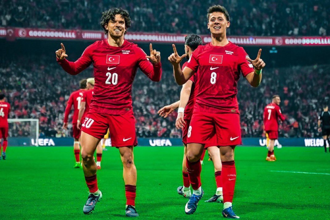 Out Of Context Football tweet media