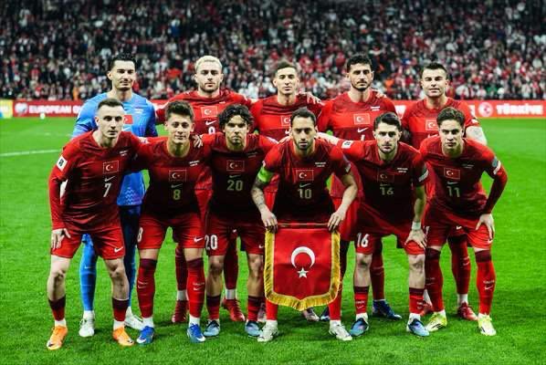 Mehpul34's tweet photo. 2026 FIFA Dünya Kupası Avrupa Elemeleri Play-Off Turu Yarı Final maçında Romanya’yı 1-0 mağlup eden A Milli Futbol Takımımızı yürekten kutluyor, final maçında başarılarının devamını diliyorum. ❤️🤍
#BizimÇocuklar https://t.co/5dSKlVZShT