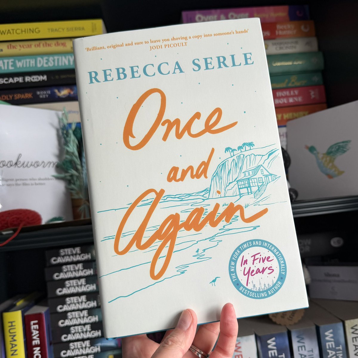 shonaholmes23's tweet image. 📚📮#BookPost📚📮

Having loved books by this author I am very pleased to have received this copy of #OnceAndAgain by @RebeccaASerle 

The gift of turning back time, just once in a lifetime, has definitely got me interested!😍

Huge thanks to @QuercusBooks 📖

#BookTwitter