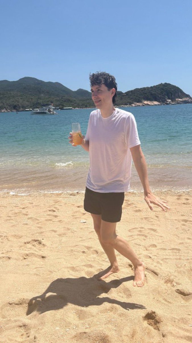 madison 🍅 tweet media