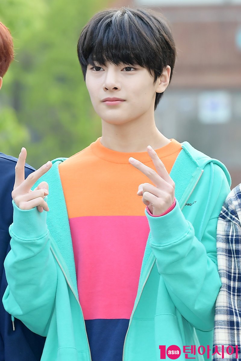 [Exclusive] Stray Kids in april 2018
Throwback Exclusive Photos

Harmless yet lethal cuteness... Target locked on STAYs' hearts. 🏹

#I_N #FELIX #StrayKids #스트레이키즈 #kpop #tenasia

Follow for Stray Kids throwback photos! 📸