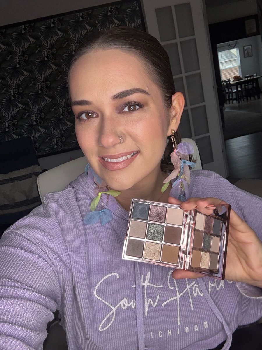 scarlett ann tweet media