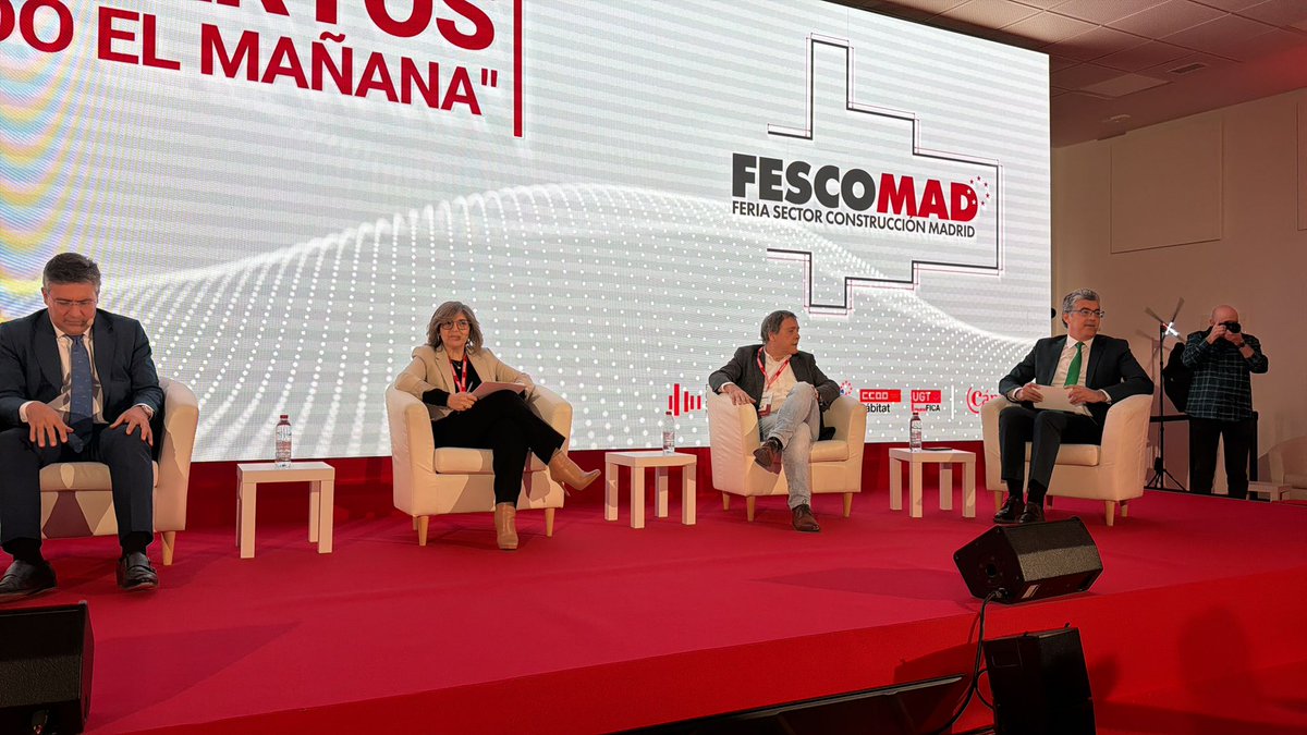 UGT_FICA's tweet photo. 🏠 Desde la mesa “Construyendo el mañana” en #FESCOMAD Mariano Hoya SG @UGT_FICA advierte:
“El acceso a la vivienda es ya un factor clave de desigualdad. Urge un pacto de Estado y medidas estructurales” https://t.co/ebXT0mADDn