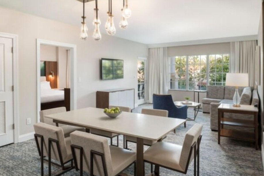 RedWeek Official tweet media