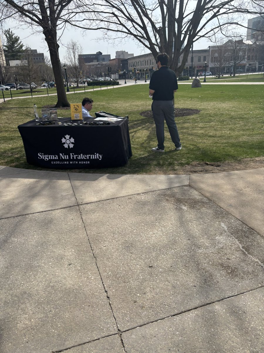 Lergus Washingbeard Shoelace tweet media