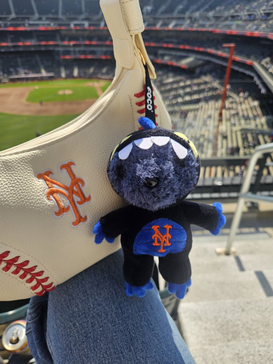 wreckedstyles's tweet photo. METS SNOOPY AND BLIND BOX??? https://t.co/TiizJM17eb