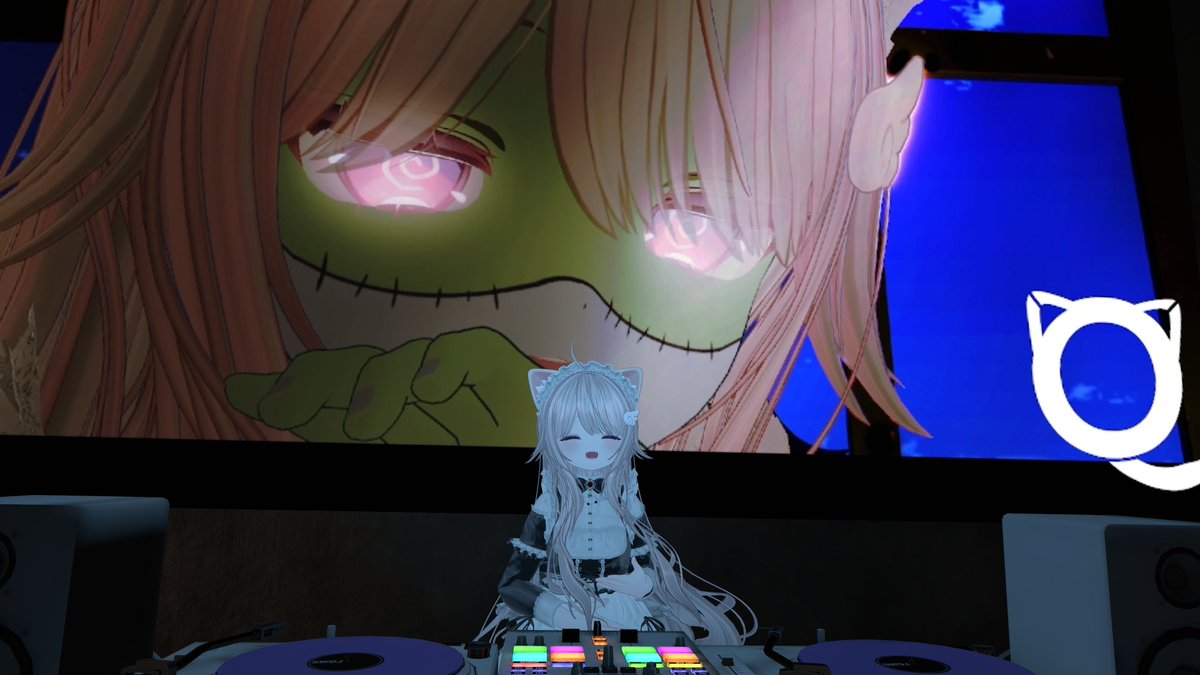 #夜中でも音楽が聴きたい🌙VRChat毎週木曜24:30~ tweet media