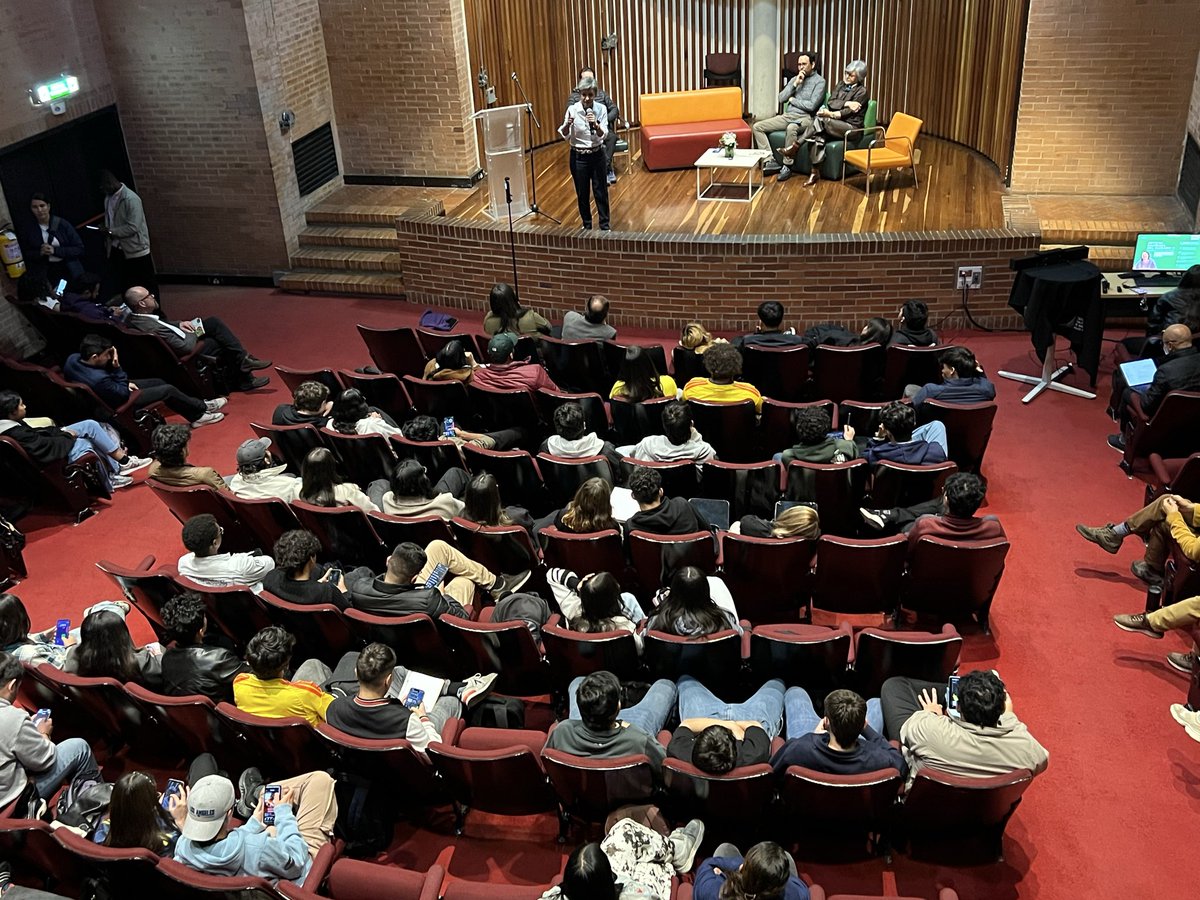 @Escuelaing tweet media