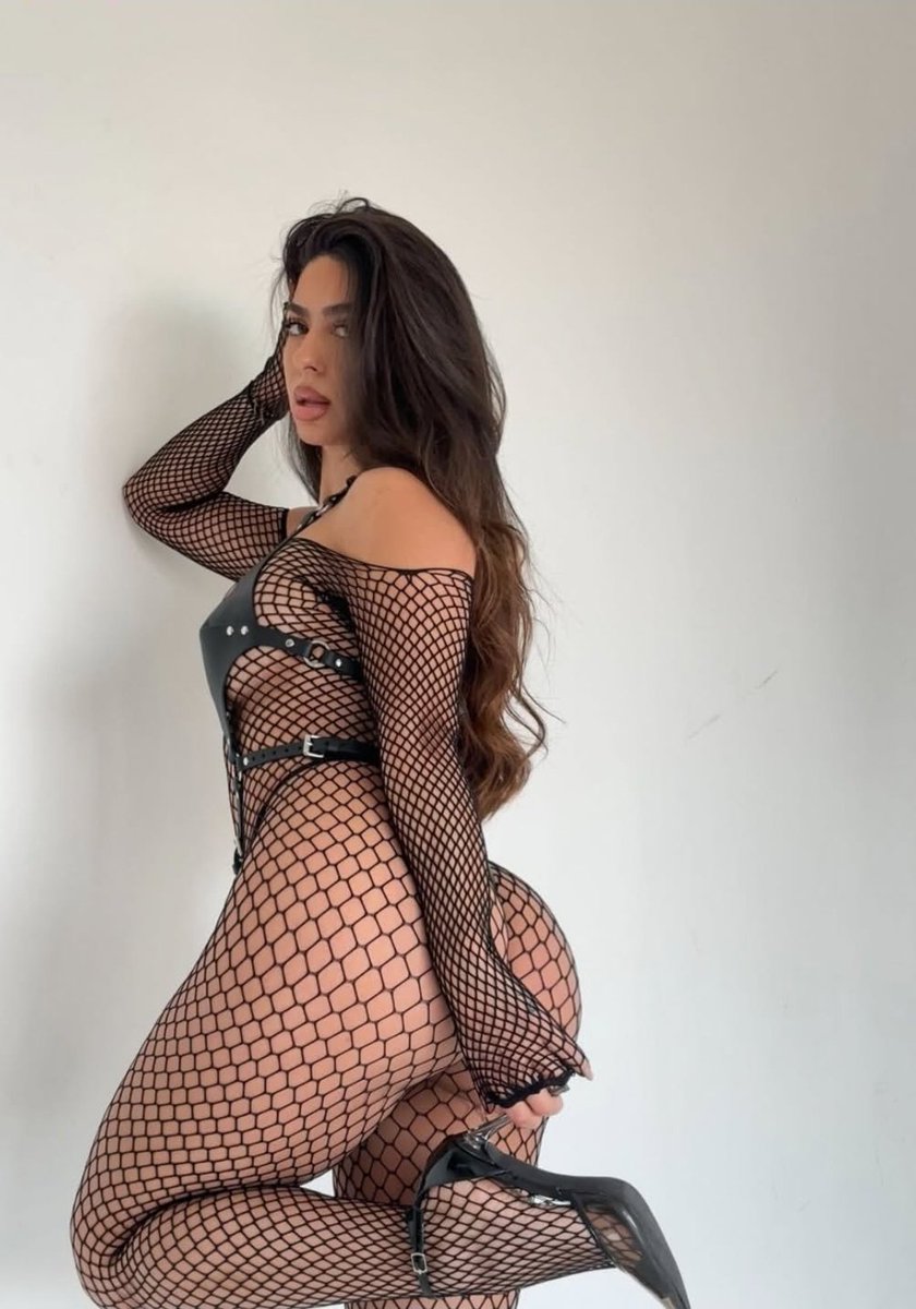 Studio Models Online tweet media