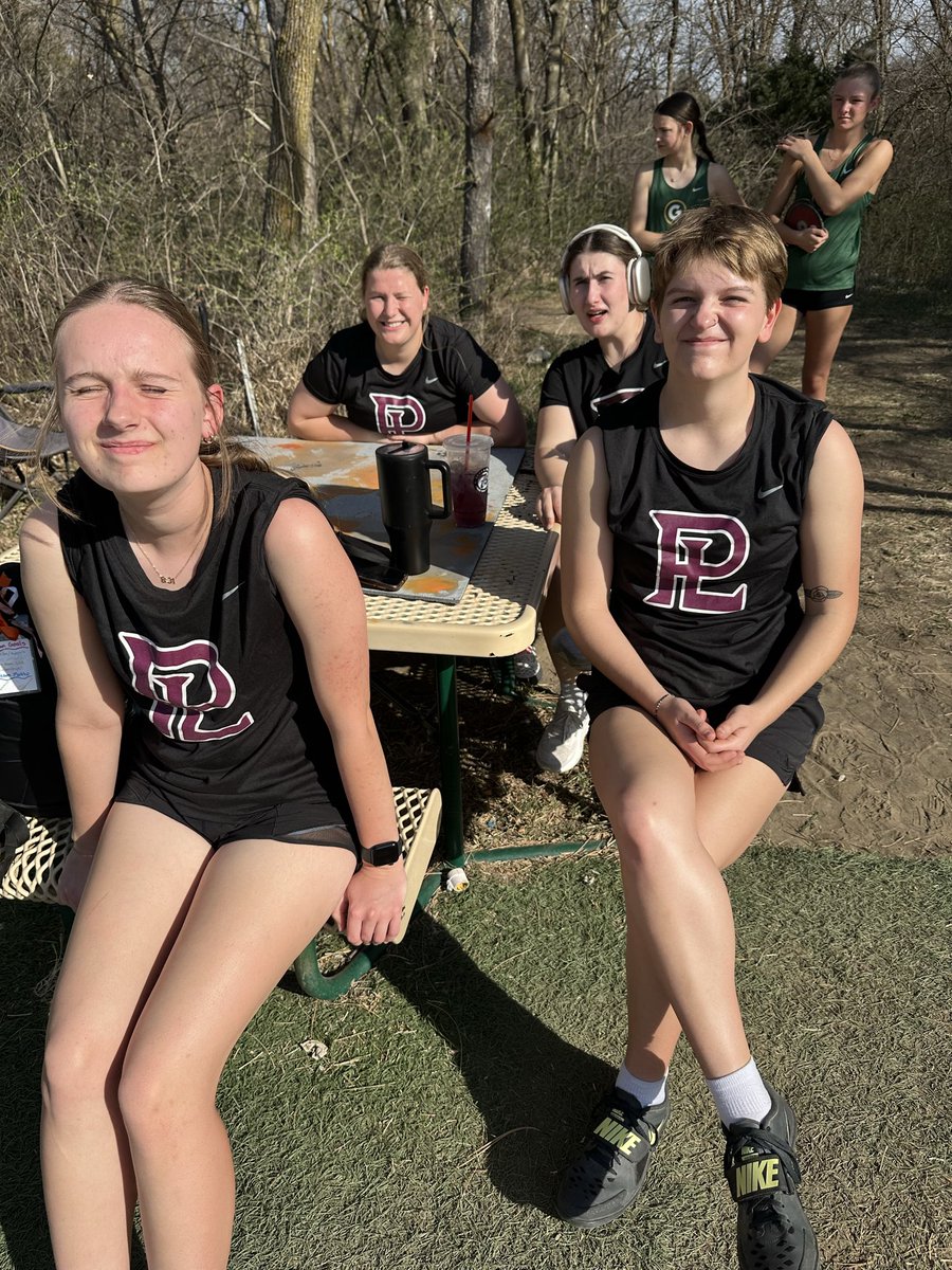 PLVThrows tweet media