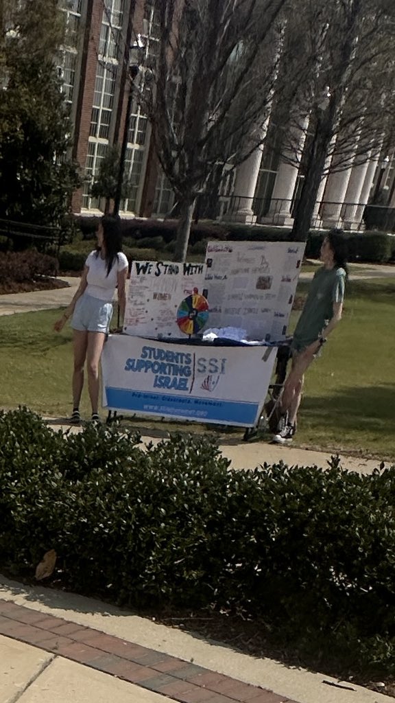 Hank Richards tweet media