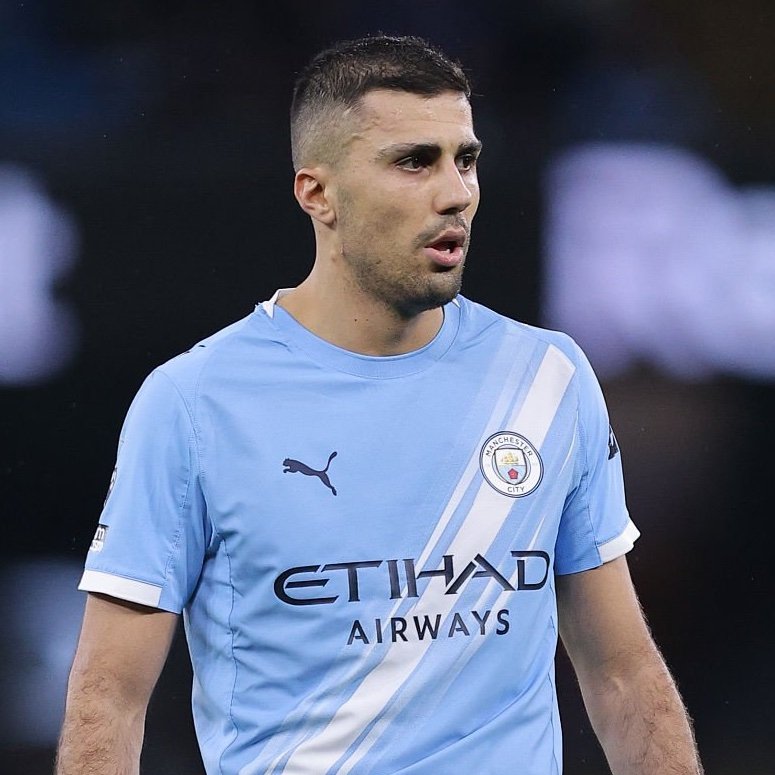 (fan) REAL MADRID FANS 🤍 tweet media