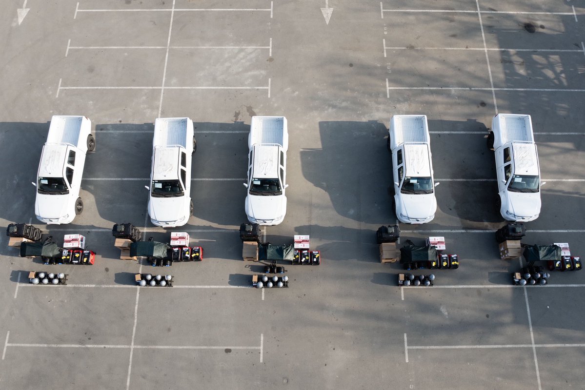 Петро Порошенко tweet media