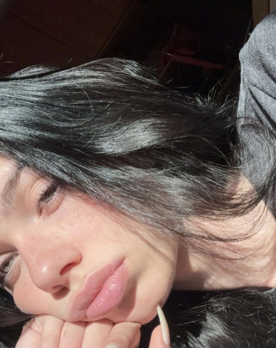 𝑶𝒍𝒊𝒗𝒊𝒂 🫐 tweet media