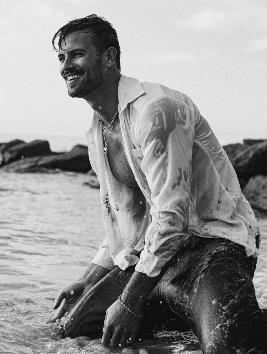 Another Hot Blog tweet media