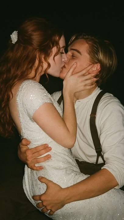 Amerikalı üçüncü sınıf Titanik yolcularına benziyorum 😶