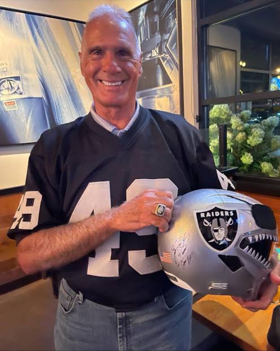 Oscar El Sanchez tweet media