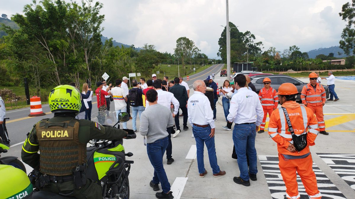 Cámara de Comercio del Huila tweet media