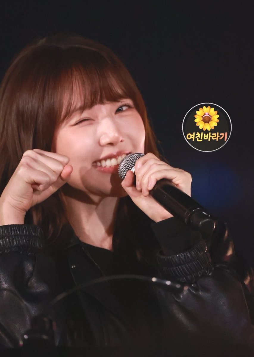 GF72008534's tweet image. 260326 #preview 예린(YERIN) 광안비치파크 더리슨 #YERIN #정예린 #예린(@YERIN_OFFICIAL_) 오늘의 예린이는 완전 순딩순딩 고양이 🐱 여신! 많은 관객분들 앞에서 천사 👼 같은 목소리로 노래하는 모습 넘 예뻤어~ 우린이들 함성소리 듣고 행복한 하루 기억되었으면 해! 오늘도 좋은 하루 보내~ 💛
