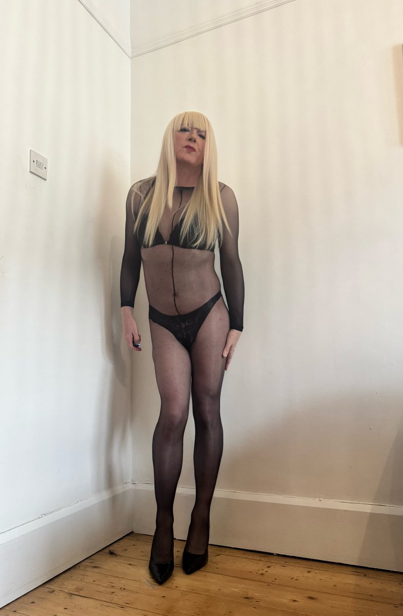 TracyStyle83's tweet photo. I do love this bodystocking Xx #pantyhose #sissy #crossdresser #highheelslover https://t.co/yGCKCDSkly