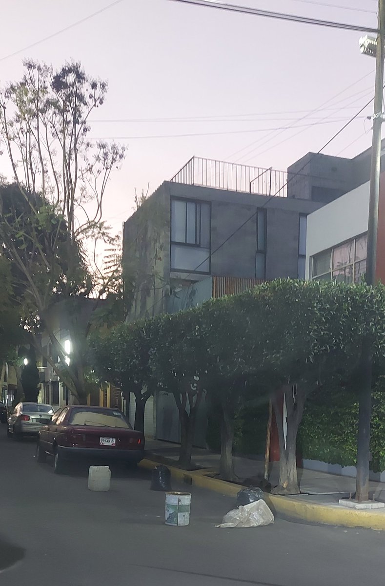 Iveth141's tweet photo. Invasion de espacios públicos en calle @889Noticias @Alc_Iztapalapa @BJAlcaldia @lopezdoriga @SSC_CDMX @UCS_GCDMX @VILLALVAZO13 @AztecaNoticias @SOBSECDMX @TransitoCdMx @C5_CDMX @UCS_GCDMX https://t.co/VQkeJ7syJL