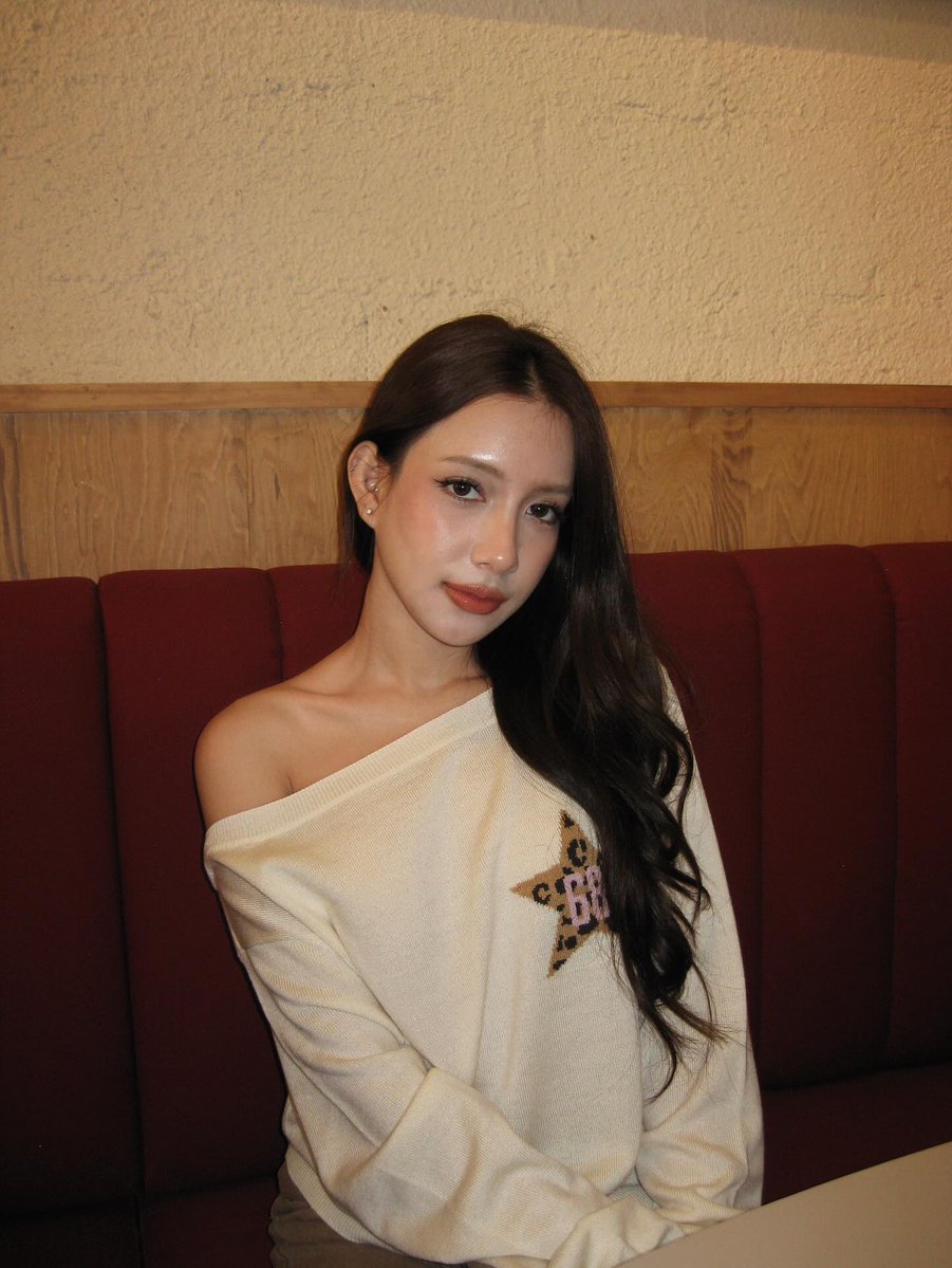 GirlMagazine tweet media