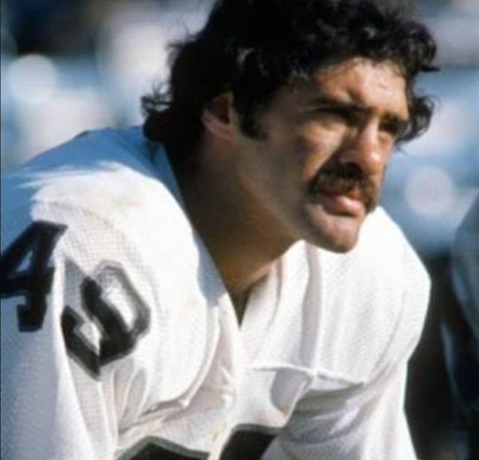 Oscar El Sanchez tweet media