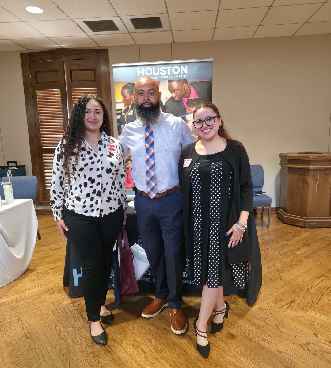 Jenny Stumbaugh tweet media