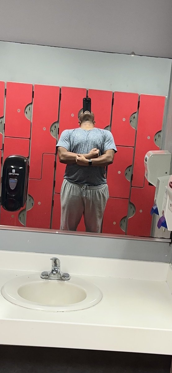 Timothy Nixon tweet media