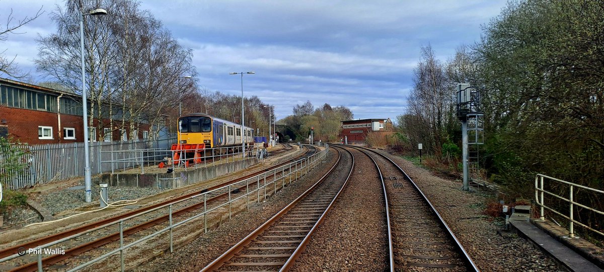 Guard_Amos's tweet image. Todays view from the @northernassist #mobileoffice is a what's down the sidings at Wigan. On this occasion its #brel150104 which today is the stand by unit at Wigan